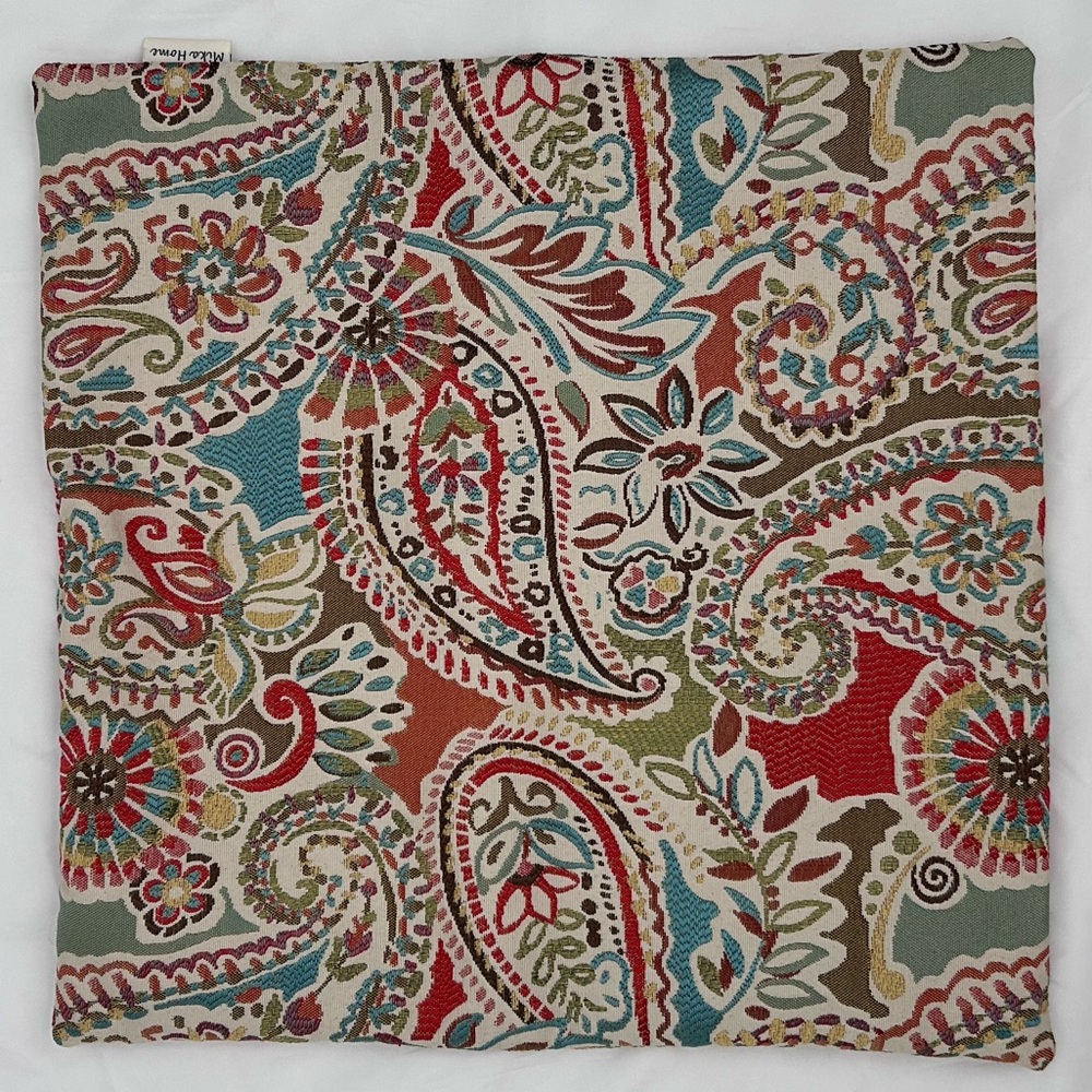 Mikas Home Paisley Cushion Cover